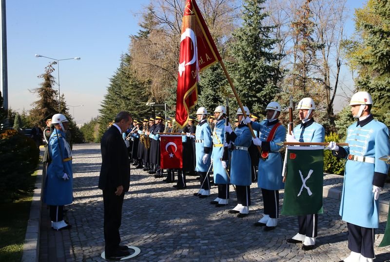 Cumhurbaşkanı Erdoğan'dan Mehmetçiğe aşure
