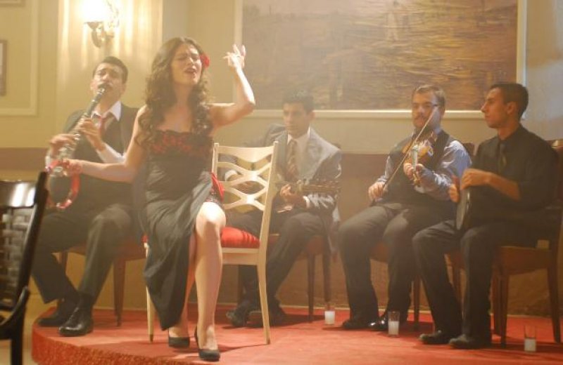 Belçim Bilgin'den cesur sahne