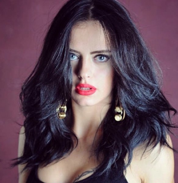 İdo'nun yeni tarzının sebebi sevgilisi çıktı