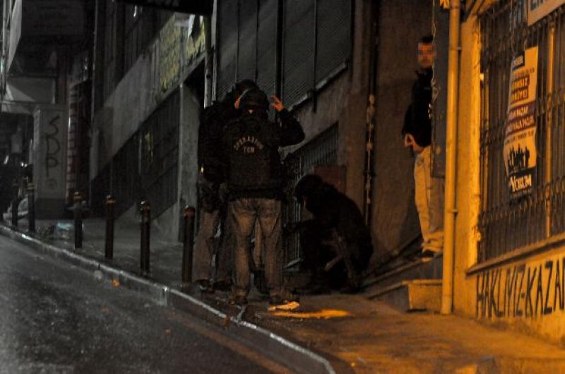 Okmeydanı'nda DHKP-C'ye şafak operasyonu
