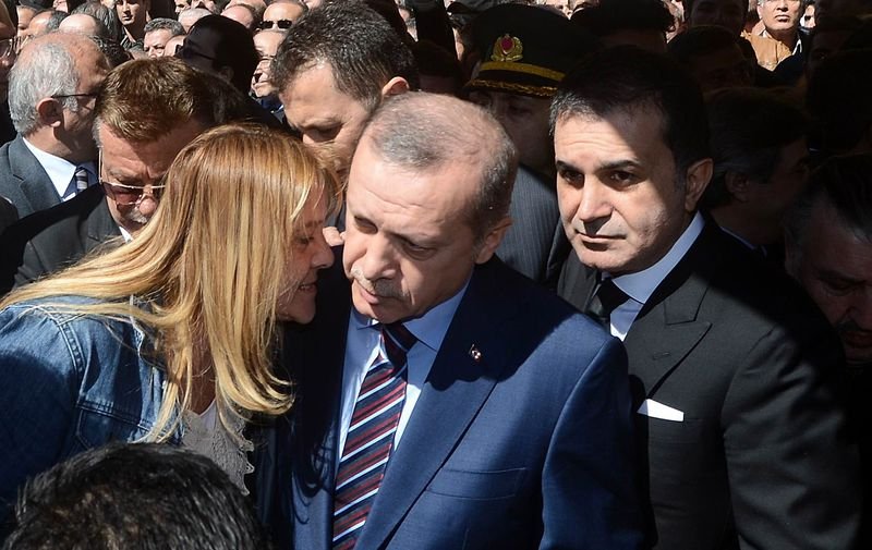 Kayahan son yolculuğuna uğurlandı