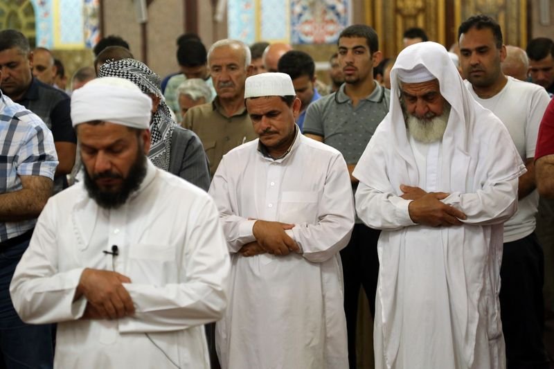 İlk teravih namazı kılındı