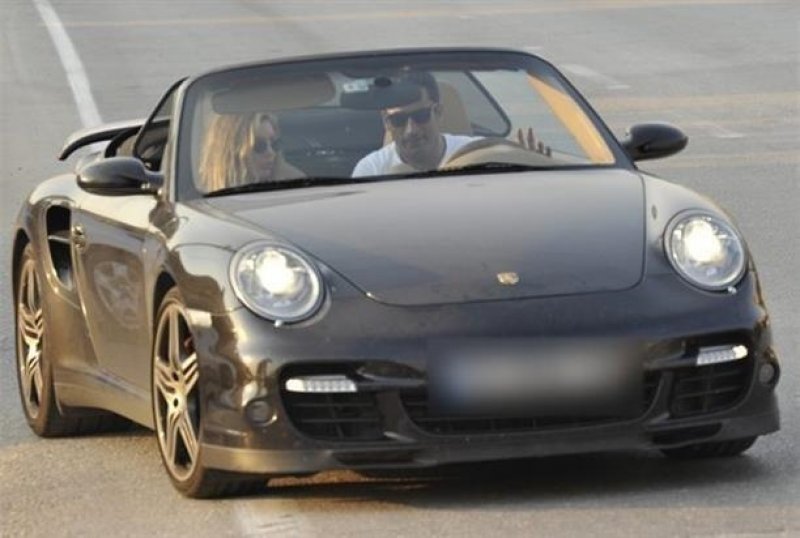 Sinem Kobal ile Kenan İmirzalıoğlu Karaköy'de