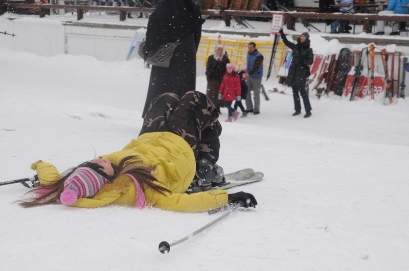 Uludağ'da pistler acemi kayakçılarla doldu