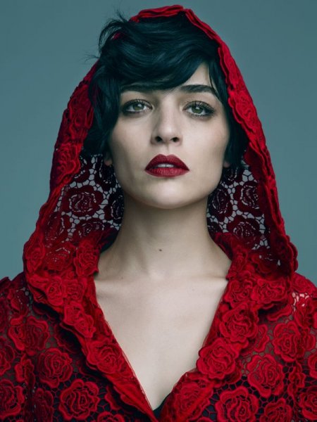 Oyuncu Gonca Vuslateri eski haliyle dalga geçti 