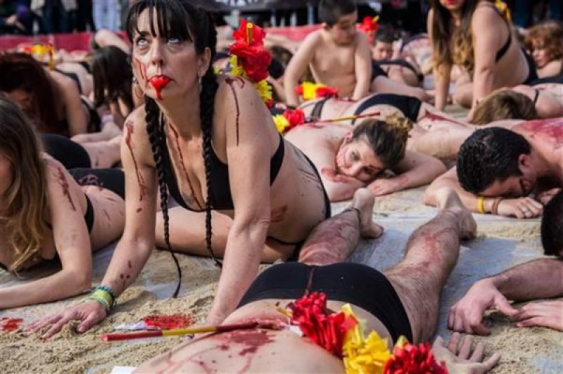 Madrid'de boğa güreşlerini protesto ettiler