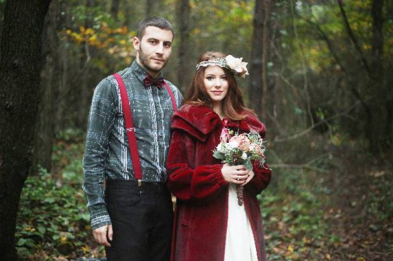 Güzel oyuncu İpek Usta doğum için gün sayıyor