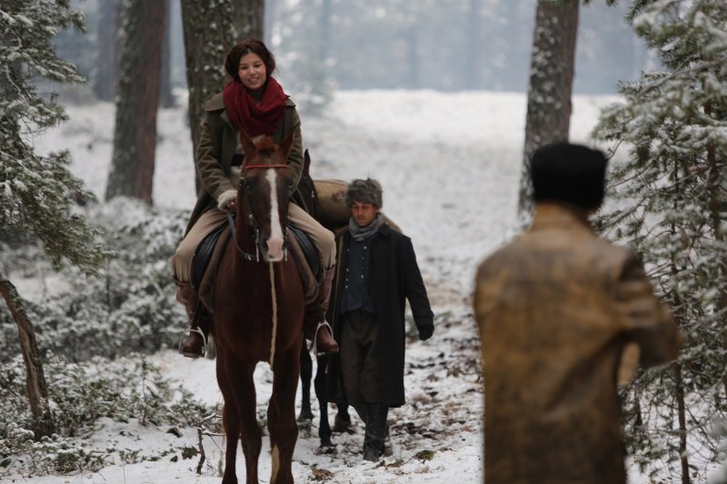 Murat Yıldırım'dan Kırımlı öpücüğü