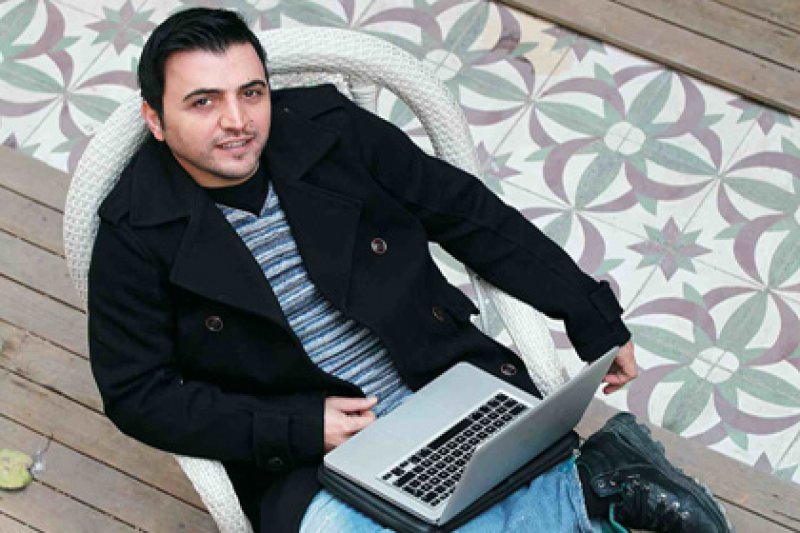 Şinasi Yurtsever ile Ferihan Kaya nişanlandı