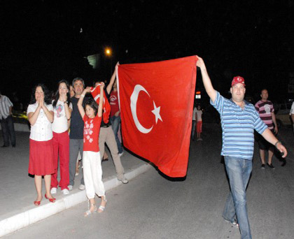 Türklerin YARI FİNAL SEVİNCİ