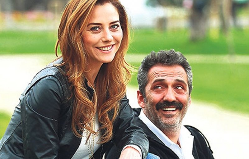 onu hiç görmemiştim rüyada arkadaşla sarılmak