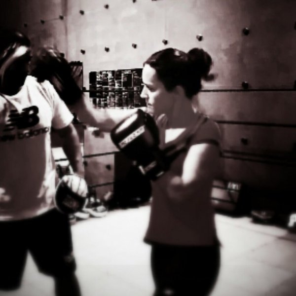 Spiker Nazlı Çelik Kick Boks'a başladı