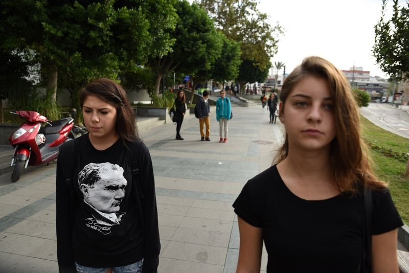 Saat 9'u 5 geçe Türkiye'de hayat durdu