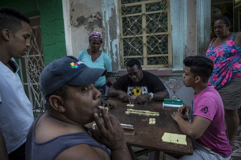 Apple devrimcilerin ülkesi Küba'ya girdi