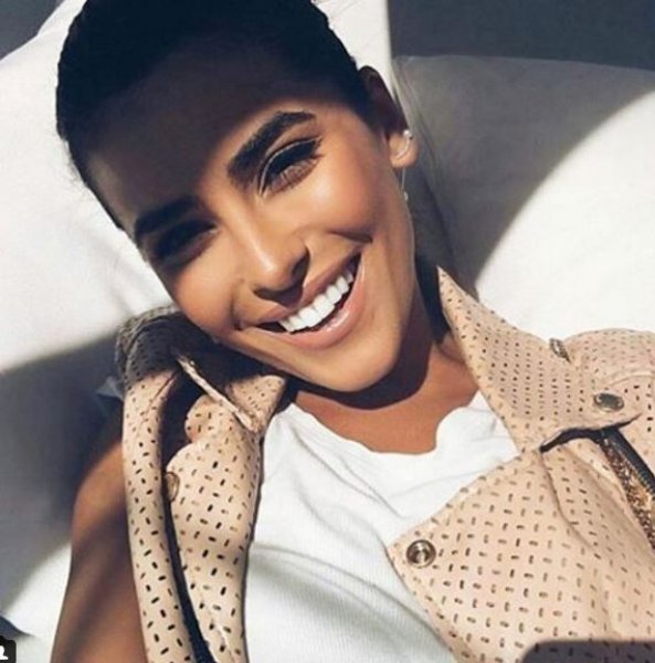 Kürt kızı Sazan Barzani