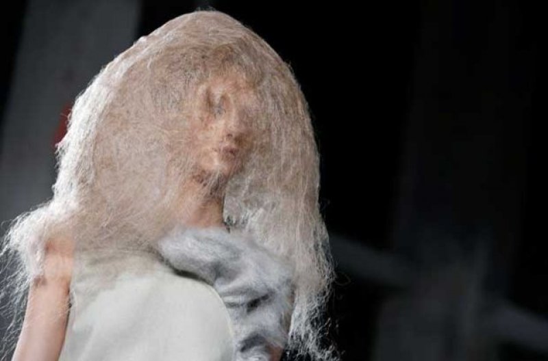 Rick Owens'in tartışma yaratan defilesi 