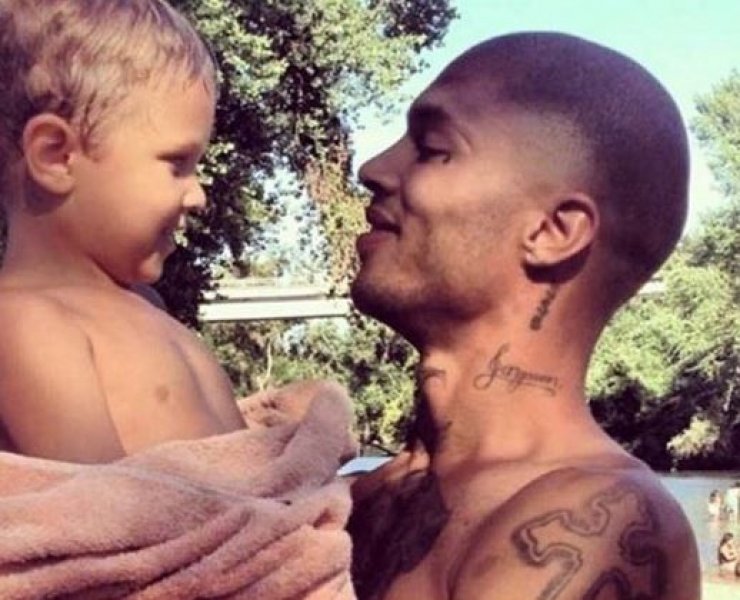 Yakışıklı mahkum Jeremy Meeks hapisten çıktı 