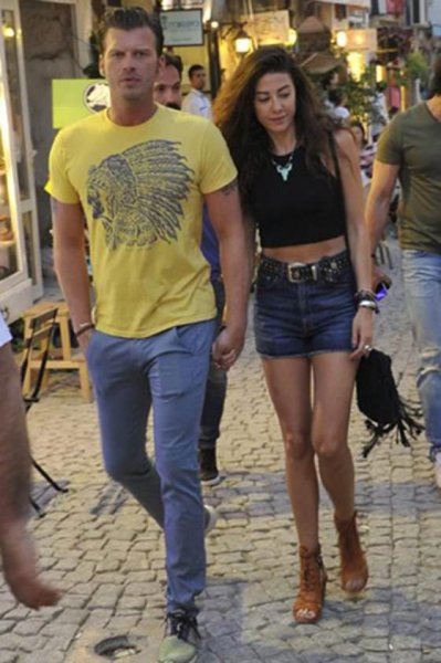 Tatlıtuğ çiftinin maaş farkları dudak uçuklattı