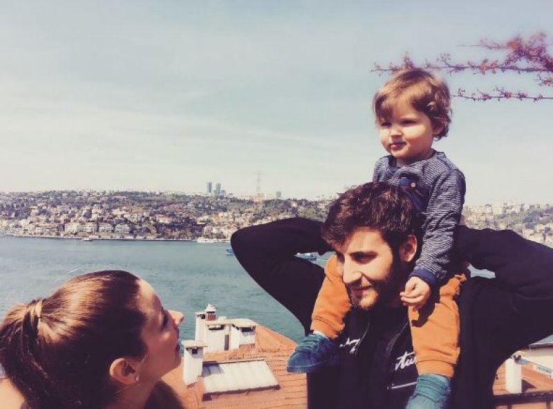 Güzel oyuncu İpek Usta doğum için gün sayıyor