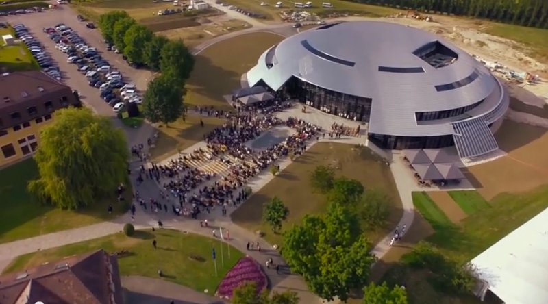 Dünyanın en pahalı okulu  İsviçre'de bulunuyor 