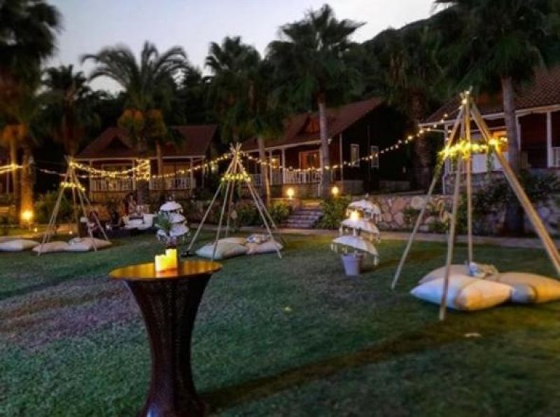 Cansu Tosun ve Erkan Kolçak Köstendil'in düğününden yeni fotoğraflar