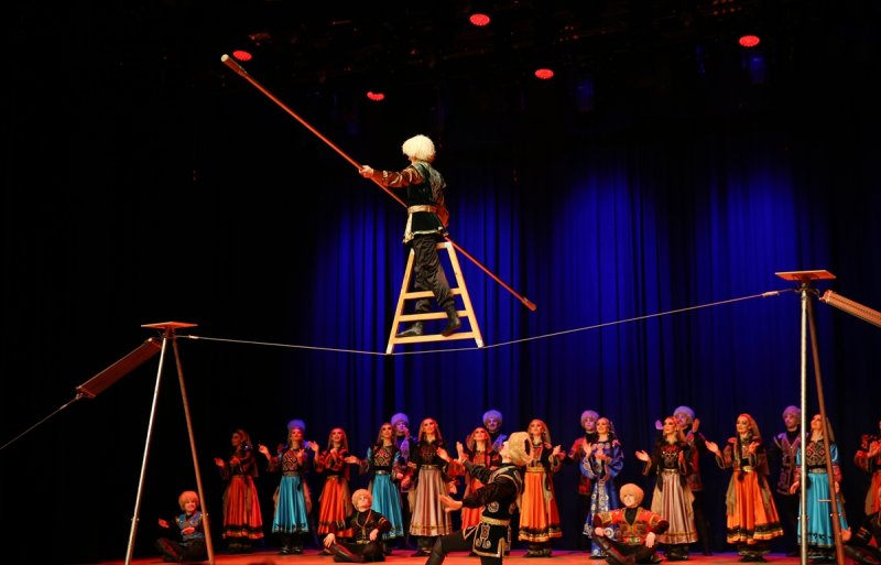 Lezginka Bursalıları coşturdu