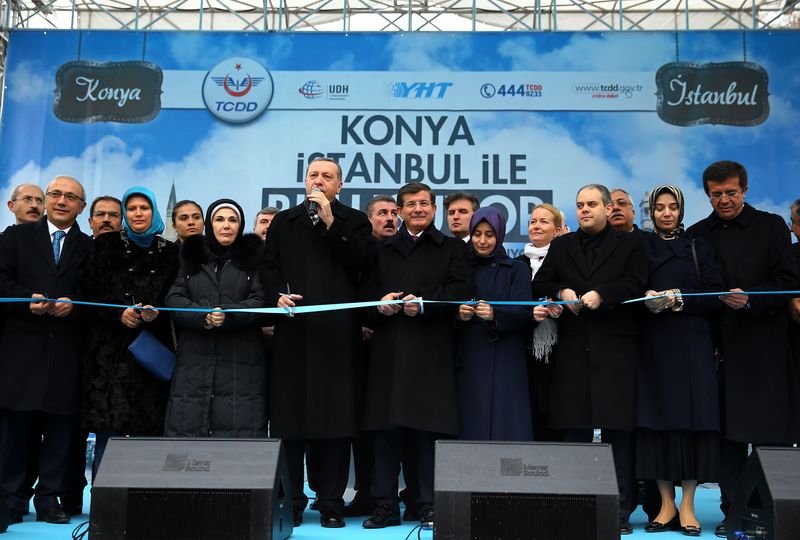 Davutoğlu ile Erdoğan İstanbul-Konya YHT açılışında