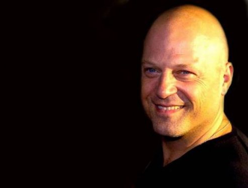 Maskelerin ardındaki gerçek yüzler