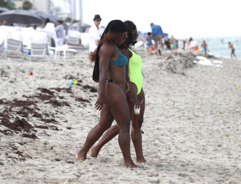 Tenis kortlarının yıldızı Serena Williams iç çamaşır mankeni oldu 