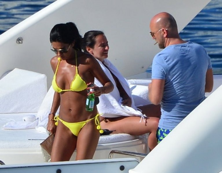 Pınar Altuğ yaz sezonu açtı