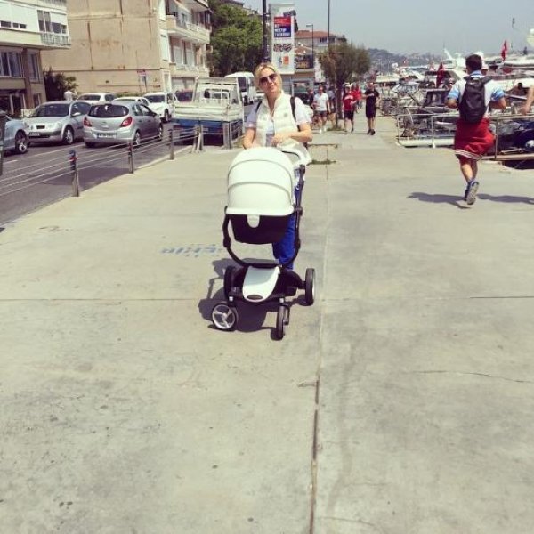 Ünlü sunucu Ece Erken boşanıyor