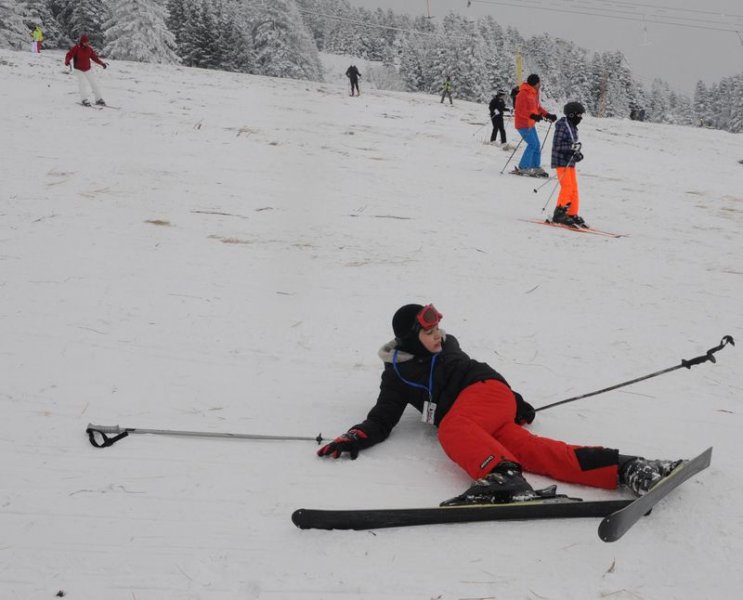 Uludağ'da pistler acemi kayakçılarla doldu