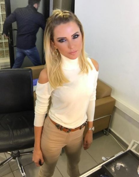 Ece Erken villasını satışa çıkardı