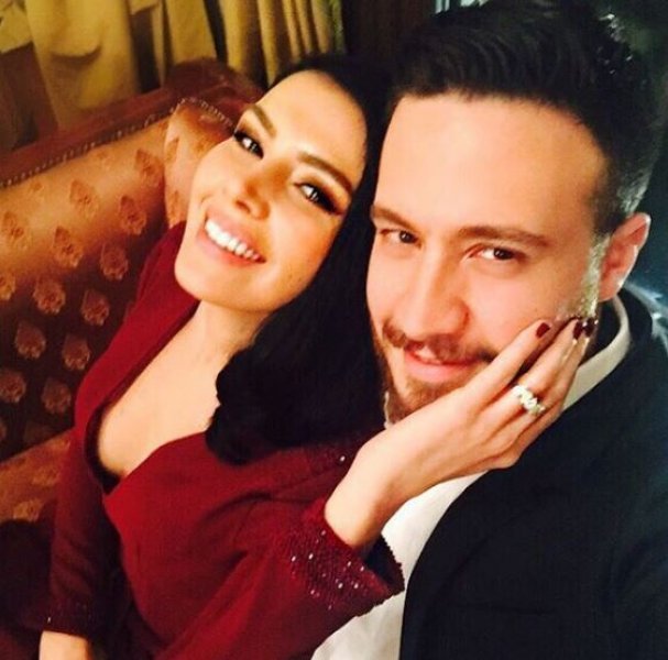 Hatice Şendil ile Burak Sağyaşar'ın heyecanlı bekleyişi