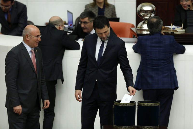 Meclis Genel Kurulu'nda yapılan oylamadan görüntüler