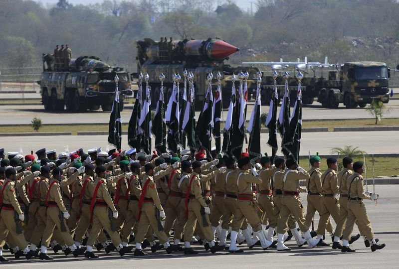 Pakistan yeni silahlarıyla gövde gösterisi yaptı