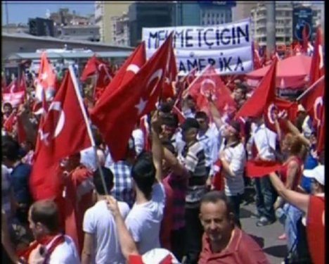 Türkiye şehitlerini andı