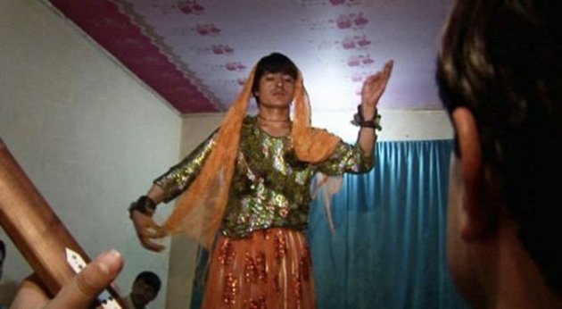 Afganistan'da erkek çocuklar fuhuşa zorlanıyor