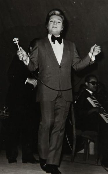 Zeki Müren sergisi açıldı