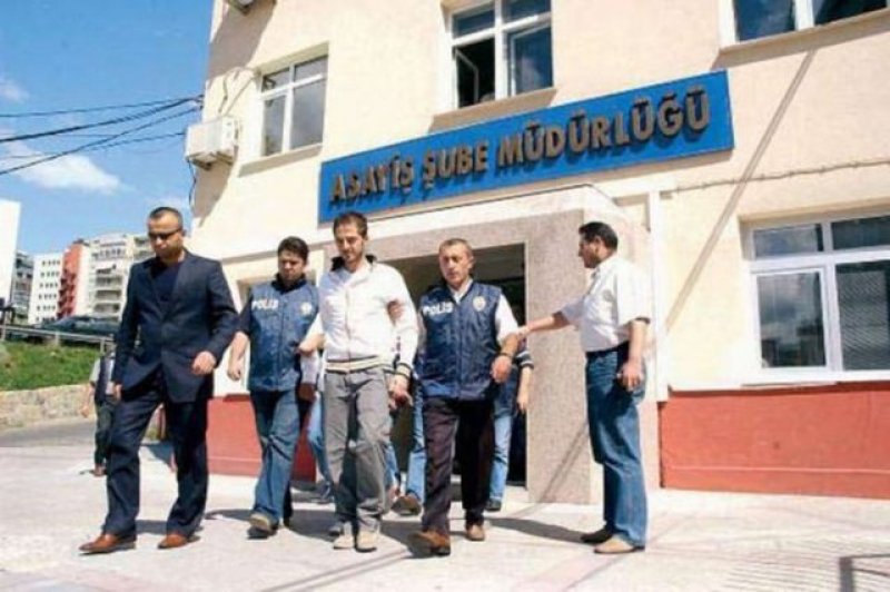 Bir dönem hapis yatan ünlüler