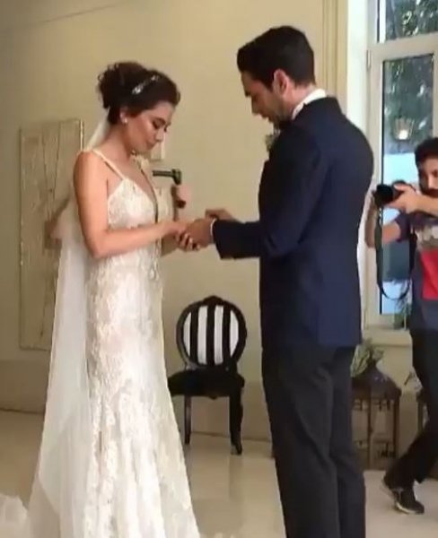 Kadir Doğulu ile Neslihan Atagül evlendi