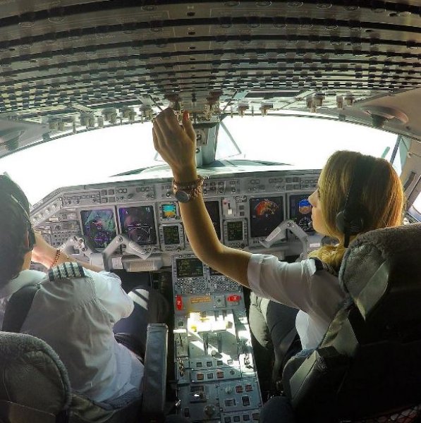 Ronaldo'nun Meksikalı güzel pilotu