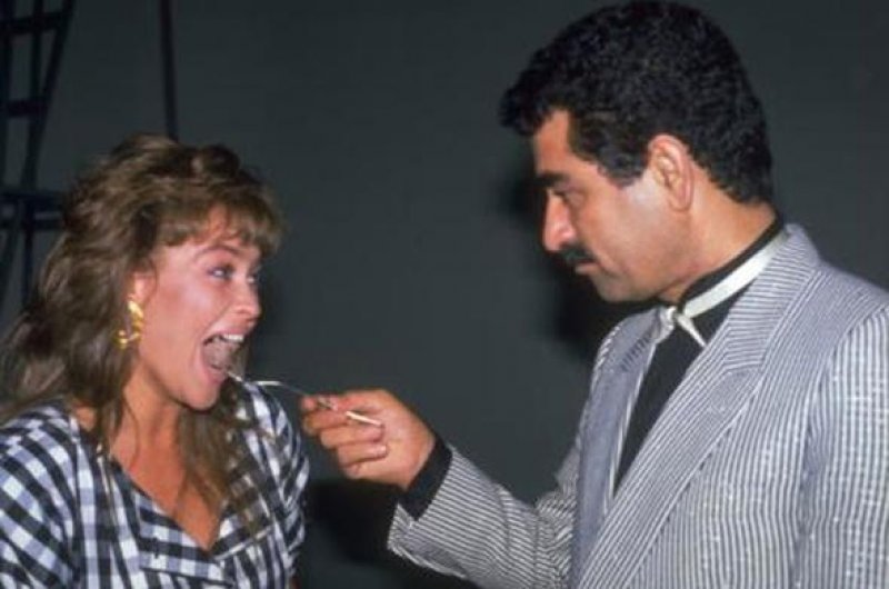 Hülya Avşar 35 yıldır gündemde 