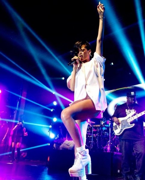 Şarkıcı Rihanna 31 yaşında