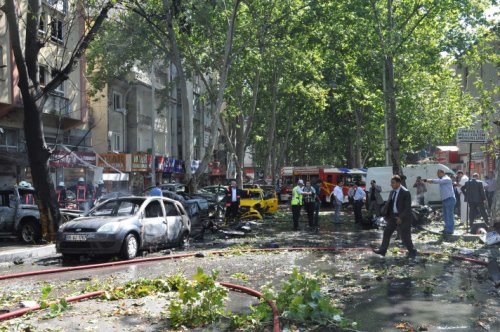 Ankara'daki patlamadan kareler 