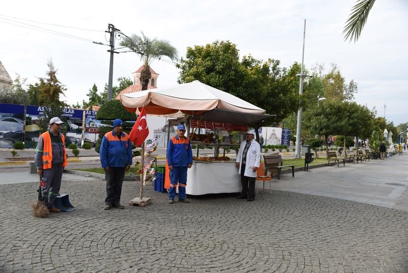 Saat 9'u 5 geçe Türkiye'de hayat durdu