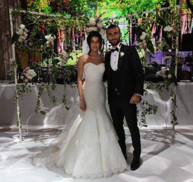 Selçuk Şahin evlendi