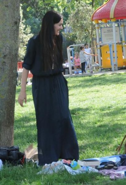 Bergüzar Korel ve Halit Ergenç'in piknik keyfi 