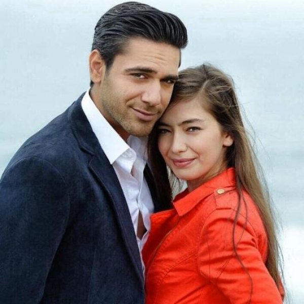 Neslihan Atagül ve Kadir Doğulu tatilde
