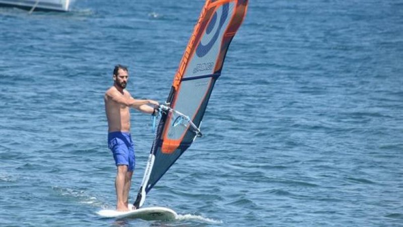 Özge Özpirinçci sudan çıkmadı